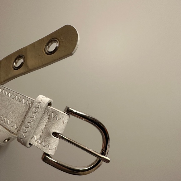 White Grommet Belt - Picture 4 of 4